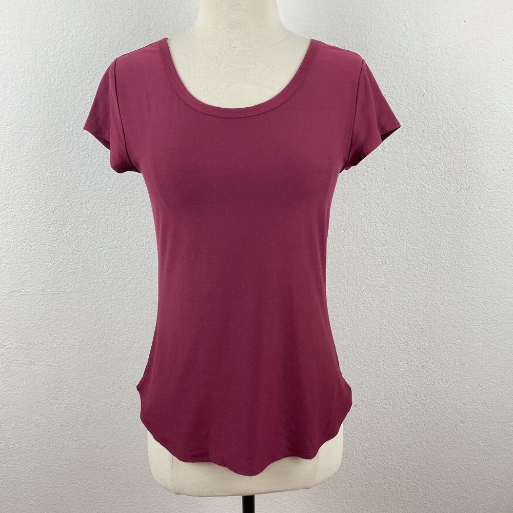 No Boundaries Cranberry Strap Back Tee Shirt Small